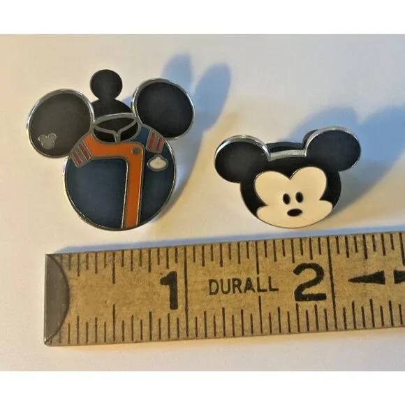 Disney Trading Pins Lot 6 Mickey Mouse Stylized Modern Icons Glove Family Face - Picture 5 of 6
